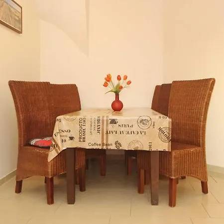 Apartman Rosenweg 16 6 *